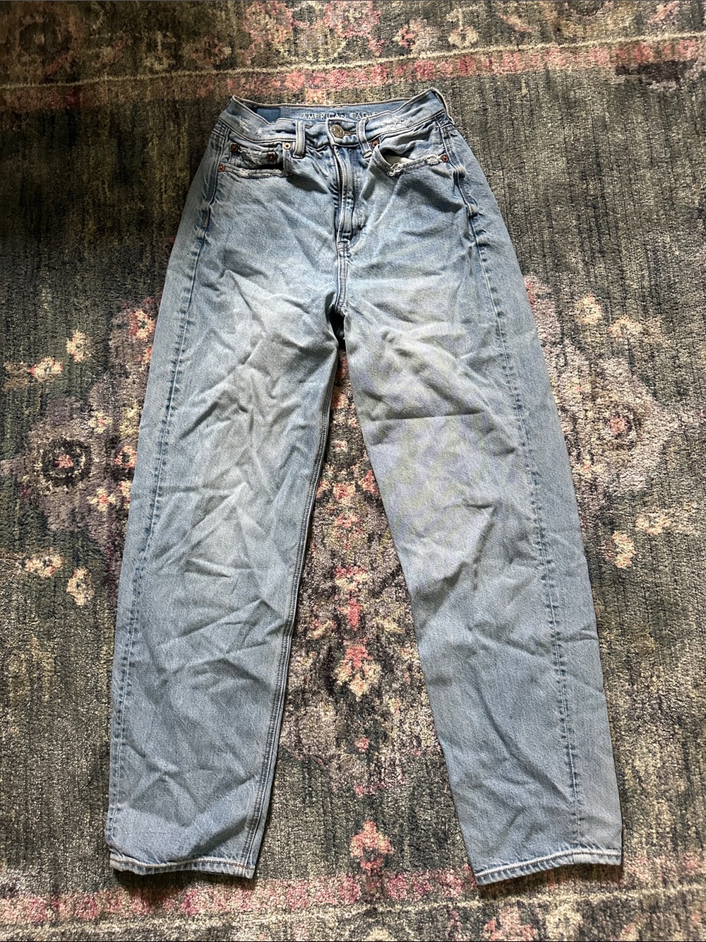 American Eagle Outfitters Light Blue High-Rise Baggy Jeans 0 Short Trending Cute